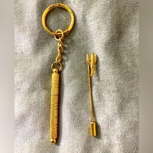 Key chain with hidden tiny screwdriver in it and cactus hat pin #12-110